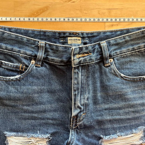 Pull&Bear denim shorts used, size S with cutouts