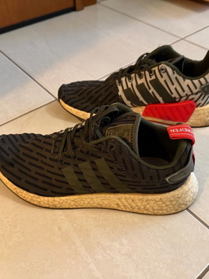 adidas gazelle silver green womens Adidas NMD R2 Black Gum main image 1