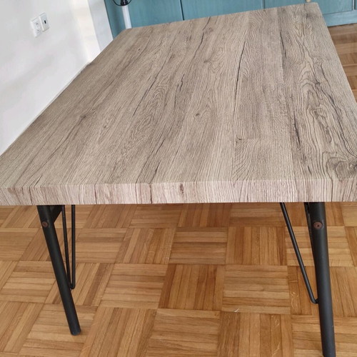 Coffee table used in excellent condition