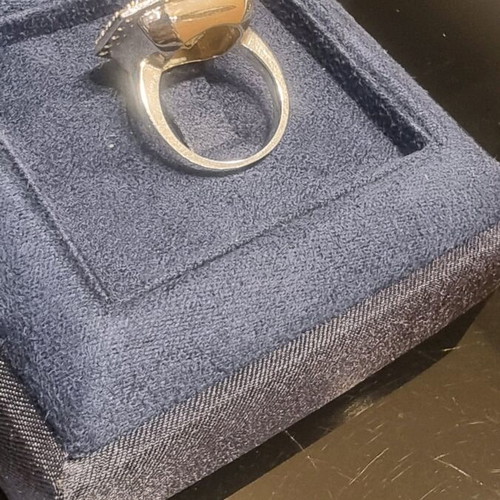 18K white gold ring with natural yellow sapphire and brilliant new