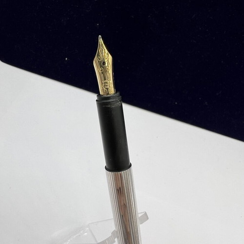 Dunhill pen 14k nib like new