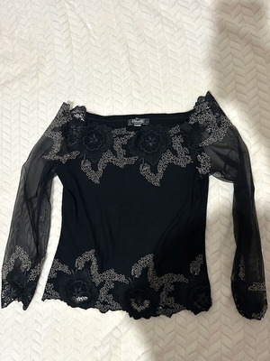 Black blouse Etirel like new with details, size M