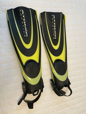 Atomic Aquatics Blade Fins Large, open heel diving fins