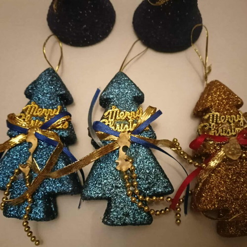 Set of 3 Merry Christmas hanging trees and 2 black glitter bells like new