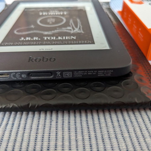 Kobo Nia e-reader like new