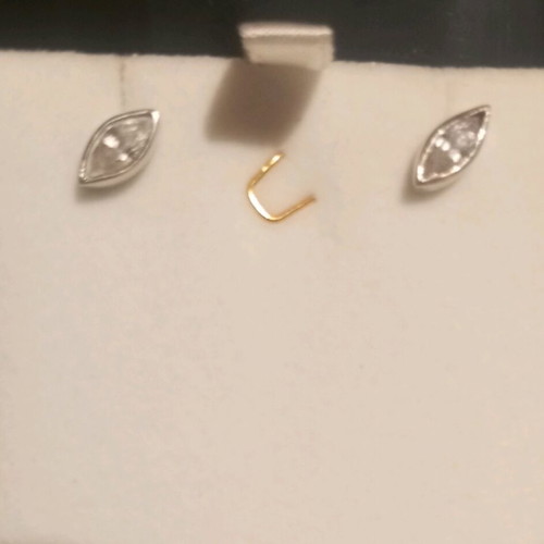 Silver 925 stud earrings with marquise cut like new