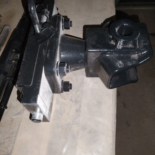 Pulling arm and hitch used by New Holland