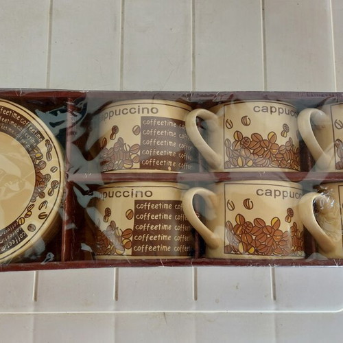 Coffee cup set with saucers new in box