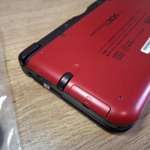 Nintendo 3DS XL Black and Red like new