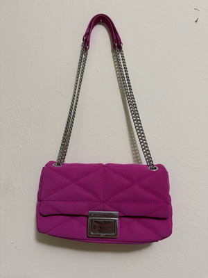 Fuchsia crossbody shoulder bag like new with chain