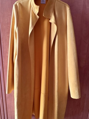 Zara suede-style coat XL like new, mustard color