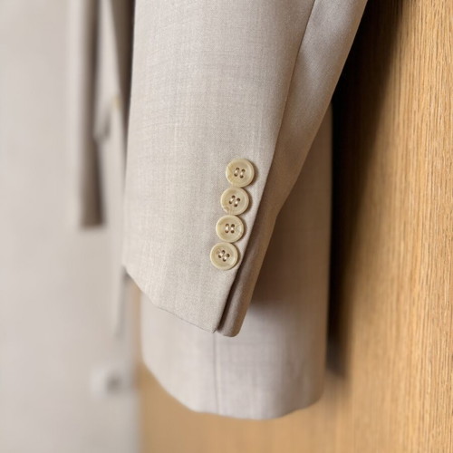Handmade men's beige suit size 52 like new