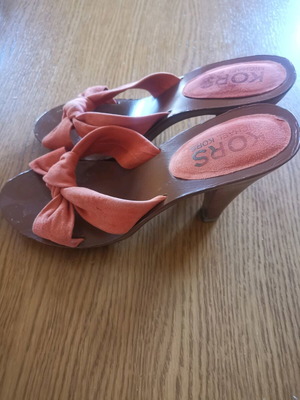 Τσόκαρα Michael Kors μεταχειρισμένα, καστορινά πέδιλα χωρίς λουράκι, κόκκινα