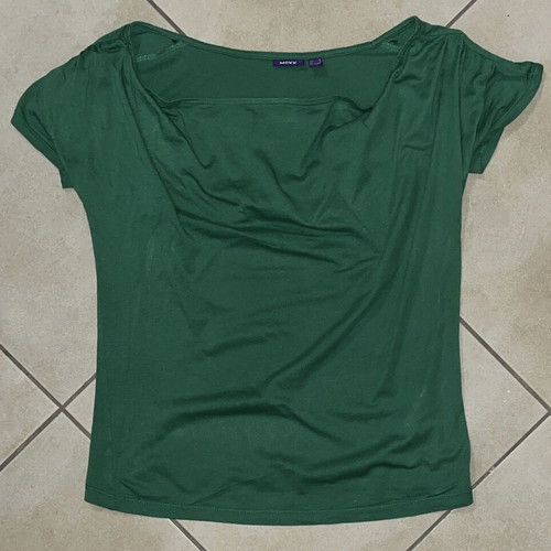 Mexx Women Top emerald green boat neck size XS like new