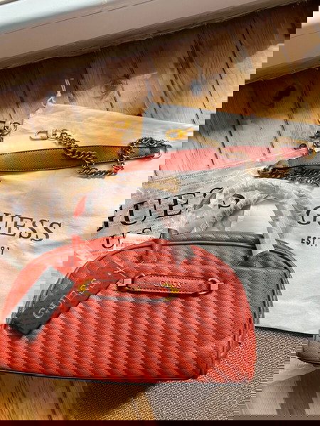 Guess Τσάντα