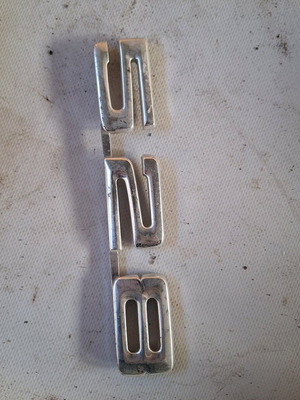 BMW 528 trunk emblem used