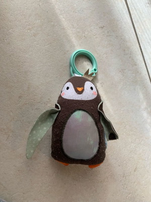 Taf Toys Prince The Penguin висяща дрънкалка играчка употребявана