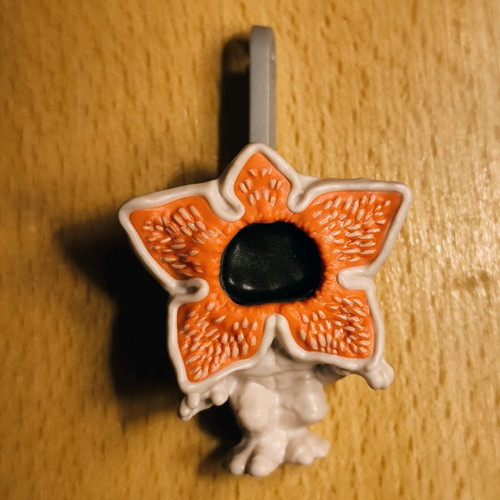 Demogorgon Stranger Things Kinder Joy figure new