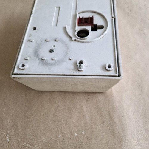 External alarm siren used, strong sound