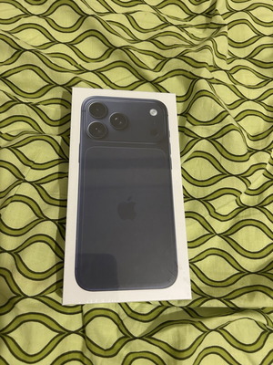 IPhone 17 Pro Max 1 TB new, European version with physical SIM slot