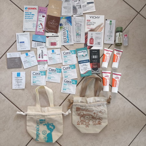 Pharmacy product and sample set with 2 fabric pouches, new, 32 items