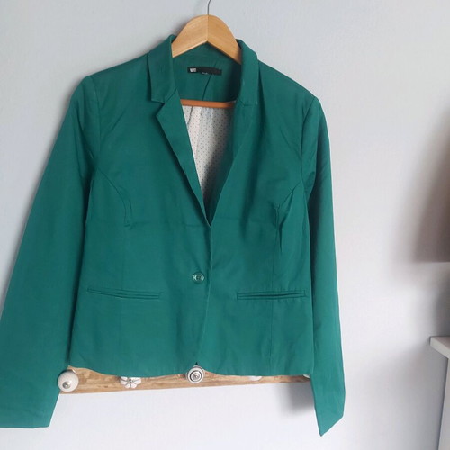 Women's green jacket used, size small, short fit