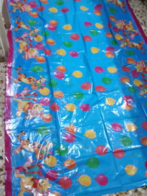 Plastic tablecloth used for kids party 120×178 cm