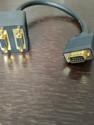 VGA splitter like new