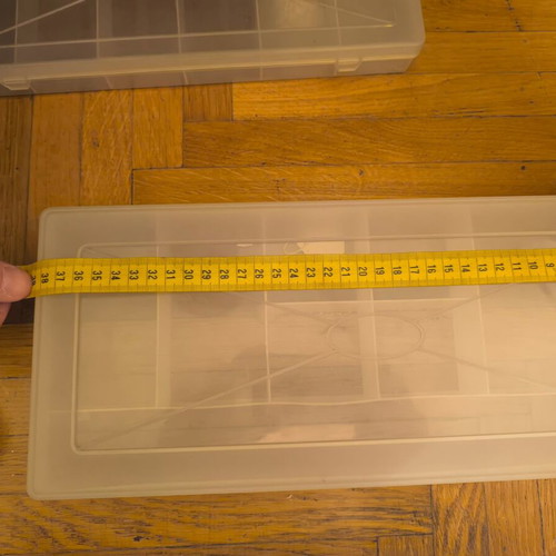 Plastic organizer case like new with compartments and lid