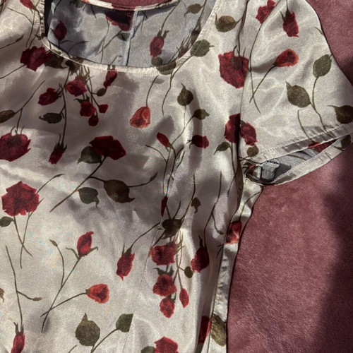 Satin women's short-sleeve blouse like new, size L, beige and red