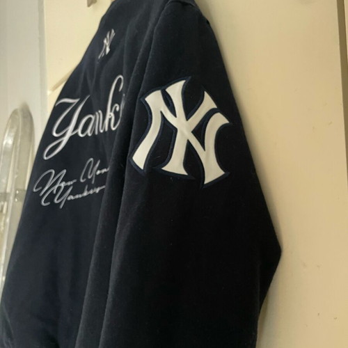 New York Yankees Double Faced Jacket size L like new, blue and red