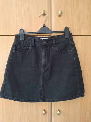 Bershka women's high-waisted black washed denim skirt S like new