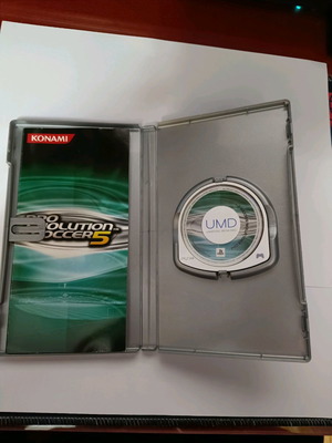 Pro Evolution Soccer 5 for PlayStation Portable used