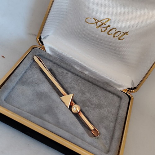 Ascot Vintage Gold Tie Clip with Authentic Case, like new