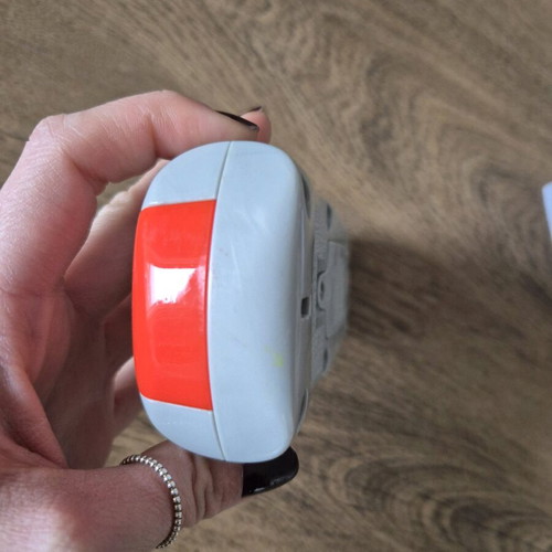 Fisher-Price Play and Learn Educational Remote like new with music and lights