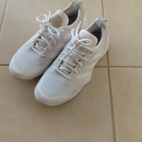 Adidas tennis shoes woman size 39.5 like new, white