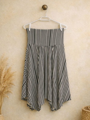 Bodyflirt striped black and white asymmetrical skirt like new
