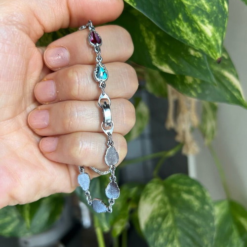 Bracelet with abalone shell inlays like new, silvertone leaf design