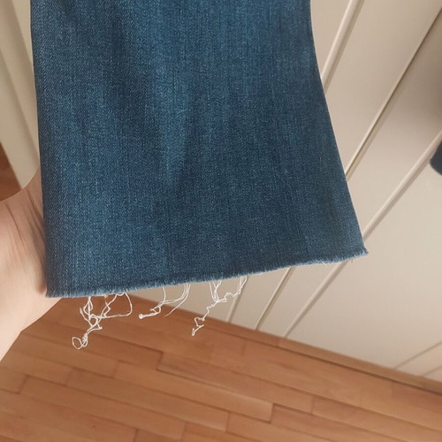Zara TRF elastic jeans size 32 like new, blue