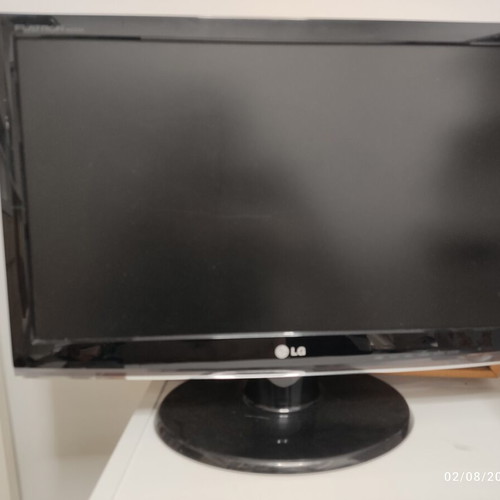 LG Flatron W2253V PF 22" computer monitor like new