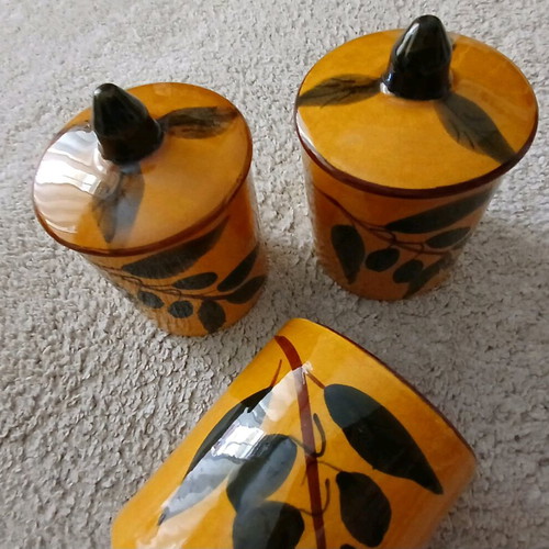 Vintage ceramic jars set of 3 with lid olive design like new