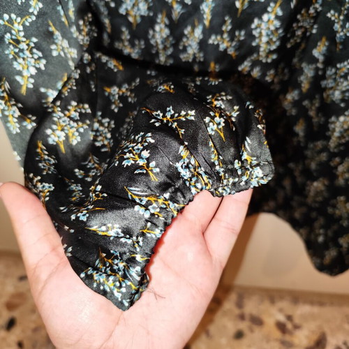 Sfera satin printed women's shirt Large used, black