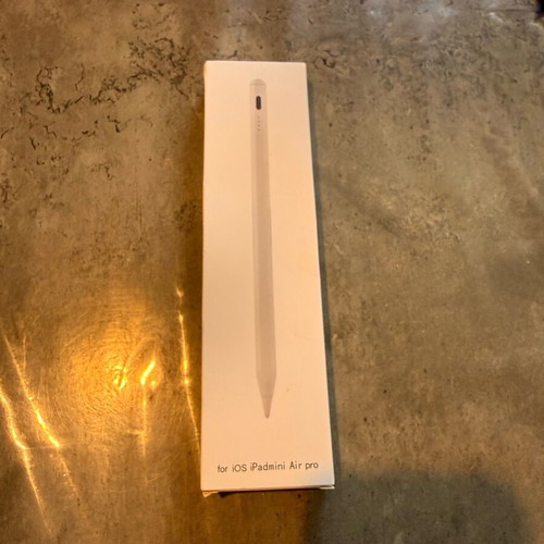 Stylus for iOS iPad Air Pro new with replacement tips