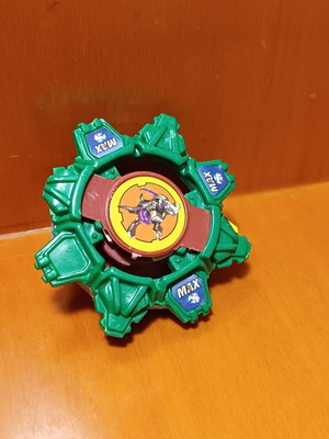 Beyblade Vintage Plastic Generation used spinning top