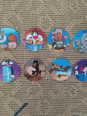 Looney Tunes tags used, pack of 11 collectible