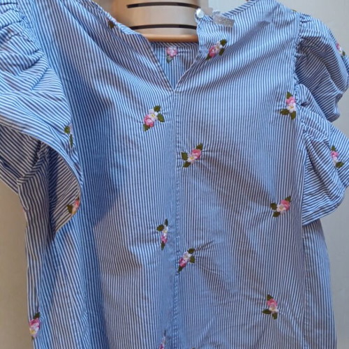 Imperial blouse with puff sleeves, stripes and embroidered flowers like new