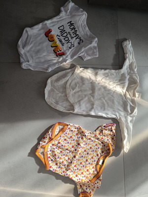 Baby bodysuits, set of 3