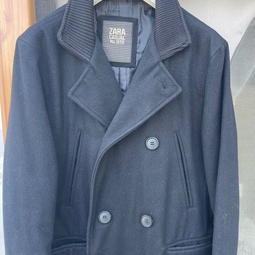 Zara coat used, black, medium size, wool blend