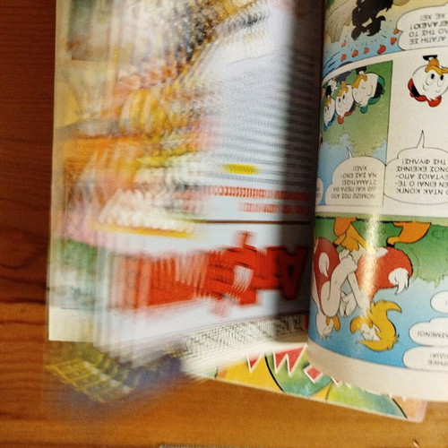 Miky Maous used 2 issues with Uncle Scrooge and Gladstone