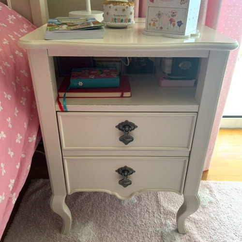 Kourtis Junior nightstand used